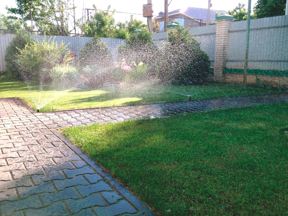 Автоматический полив газона Автоматический полив газона